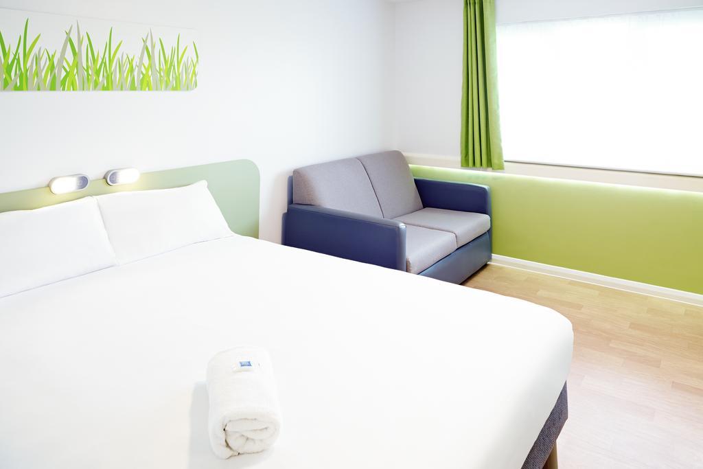 Warrington Motel, J20 M6 Lymm Services Chambre photo
